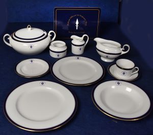 Emlpt Station Crockery