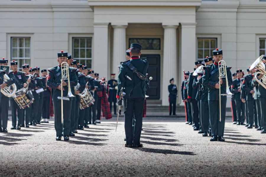 Queen's Gurkha Signals to Guard Royal Palaces