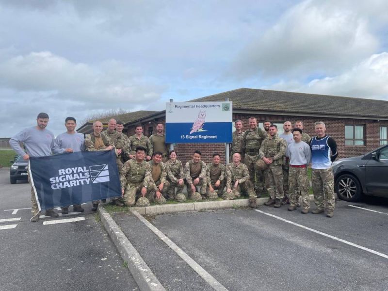 13 Signal Regiment Supporting Major Rob Brown’s London Marathon Mission for the RSC