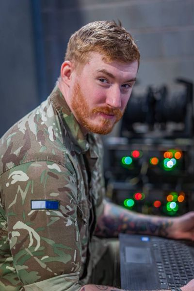Level Up - R SIGNALS Soldier Lands Top Army Apprenticeship Honour