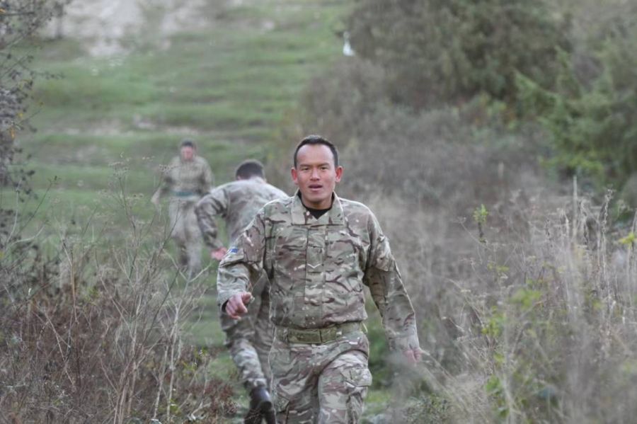 EX ARMOURED CLIMB